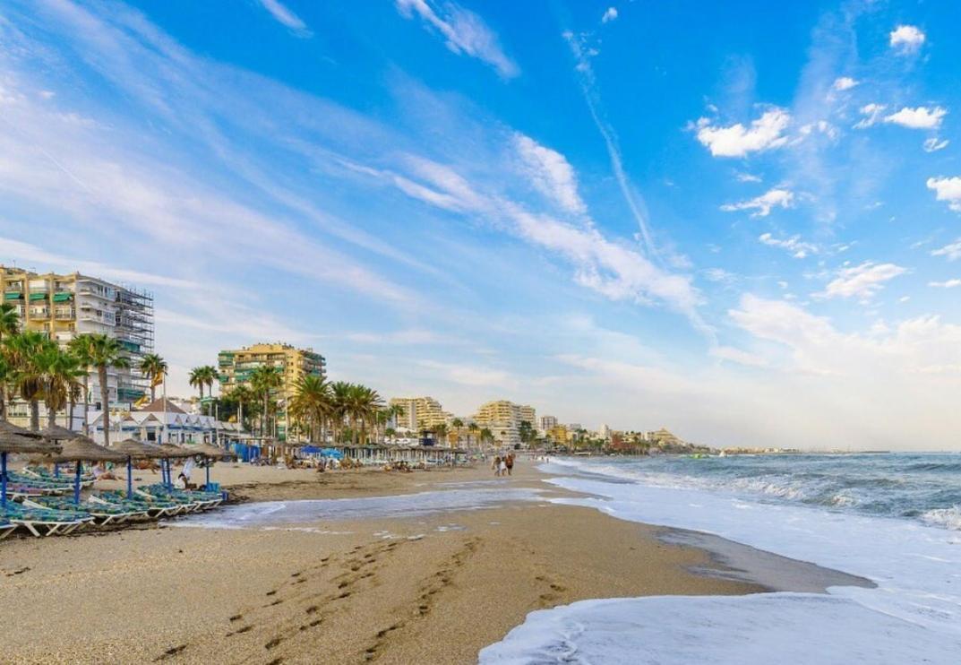 Benalmadena Beach Apartamento Con Vistas Al Mar Y Parking Privado Incluido Exterior photo