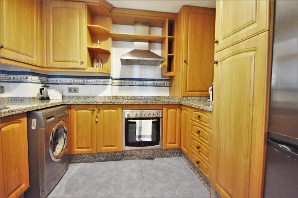 Benalmadena Beach Apartamento Con Vistas Al Mar Y Parking Privado Incluido Exterior photo